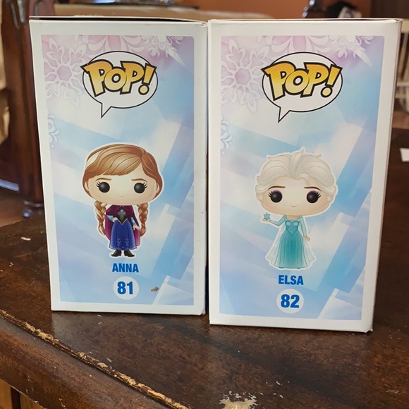 Frozen Anna and Elsa Pop Vinyl Figure - Picture 2 of 3